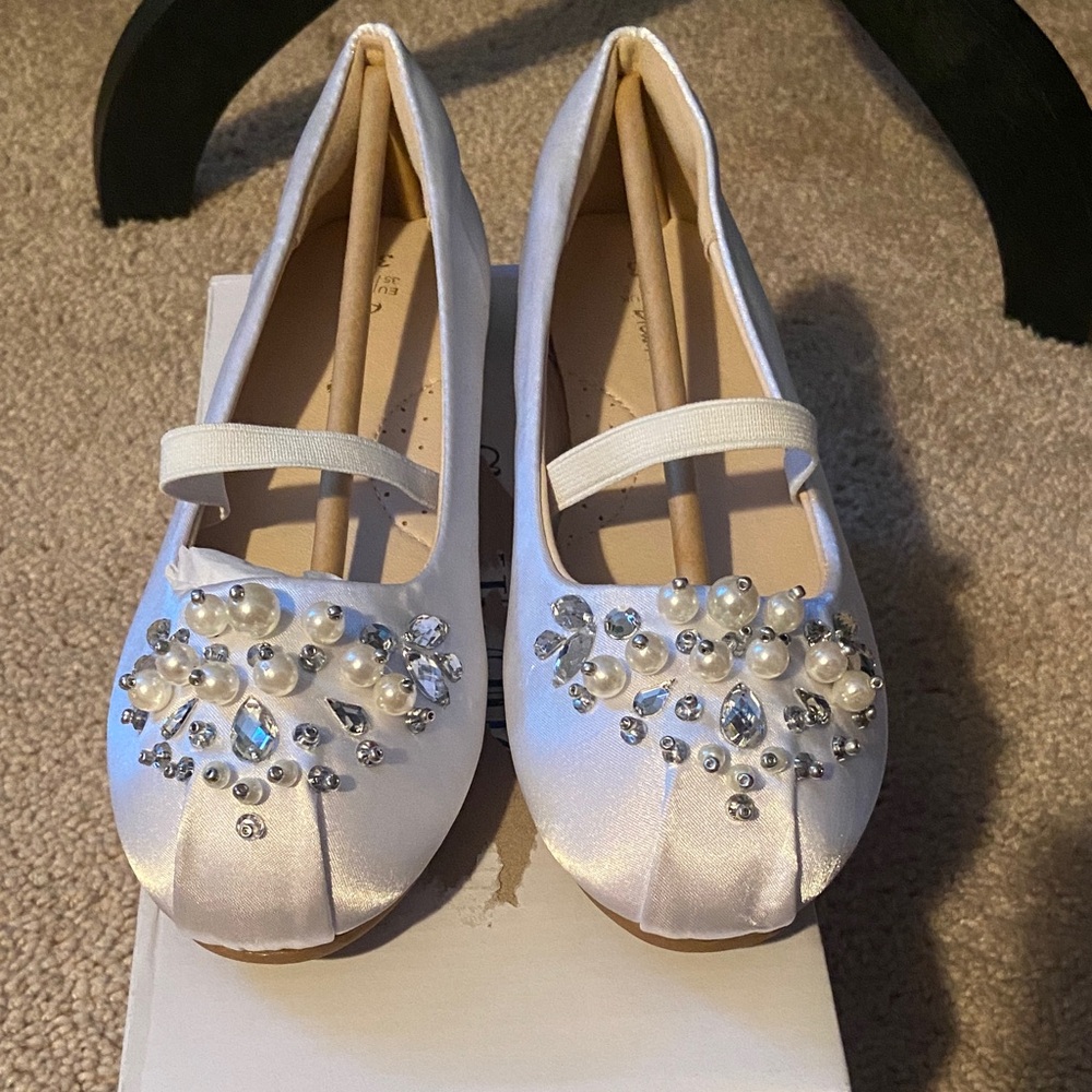 Dream Pairs White Pearl & Crystal Embellished Girls Dress Shoes